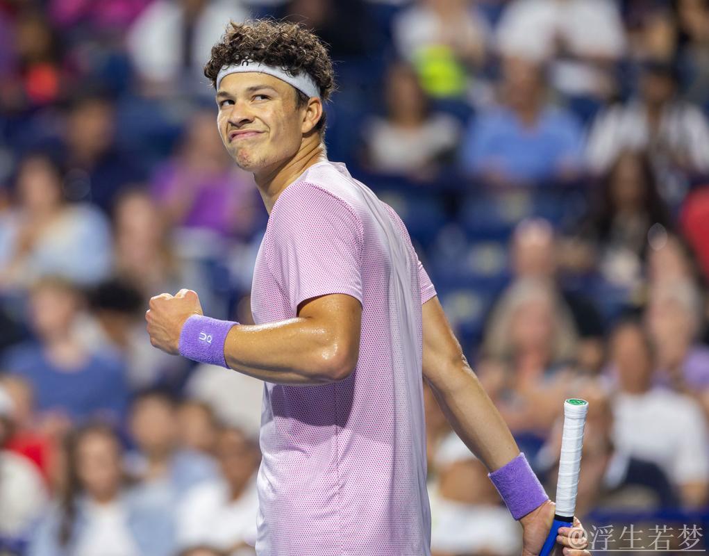 弗里茨与谢尔顿携手挺进斯图加特男单八强